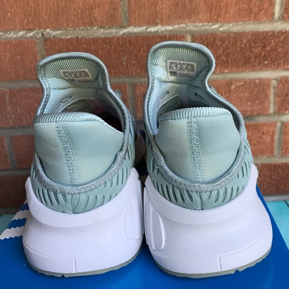 NWT 💯ADIDAS CLIMACOOL Sneakers - Picture 5 of 7